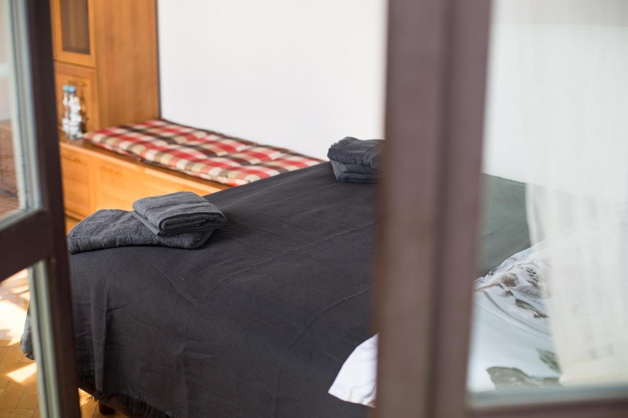 V Hostel วอร์ซอ ภายนอก รูปภาพ